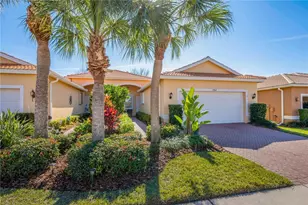 15814 Aurora Lake Cir, Wimauma, FL 33598 - Photo 1