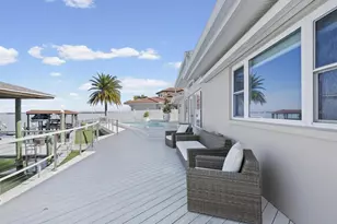 450 Palm Island NE, Clearwater Beach, FL 33767 - Photo 26