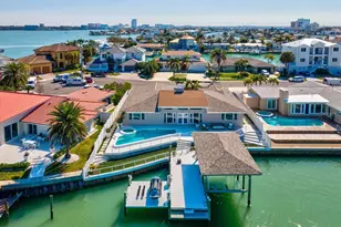 450 Palm Island NE, Clearwater Beach, FL 33767 - Photo 2