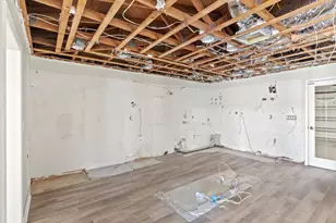 450 Palm Island NE, Clearwater Beach, FL 33767 - Photo 8