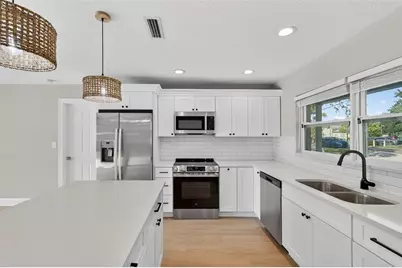 8110 Macoma Drive NE, Saint Petersburg, FL 33702 - Photo 26