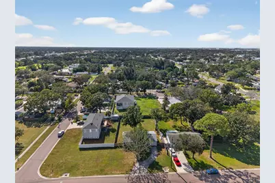 8110 Macoma Drive NE, Saint Petersburg, FL 33702 - Photo 40