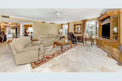 12200 1st Street W #202, Treasure Island, FL 33706 - Photo 16