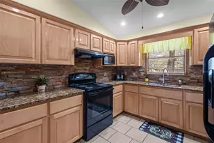 275 S Highland Ave, Tarpon Springs, FL 34689 - Photo 8