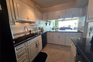 634 Edgewater Dr, Dunedin, FL 34698 - Photo 12