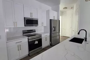 8766 94th Ave, Seminole, FL 33777 - Photo 10