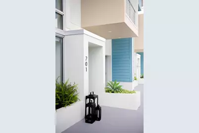 1343 4th Street #202, Sarasota, FL 34236 - Photo 2