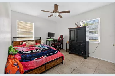 15536 Bristol Circle E, Clearwater, FL 33764 - Photo 12