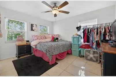15536 Bristol Circle E, Clearwater, FL 33764 - Photo 8