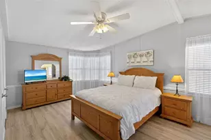 537 La Playa Cir, North Port, FL 34287 - Photo 16