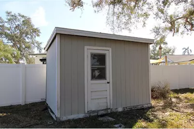8317 Boxwood Drive, Tampa, FL 33615 - Photo 20