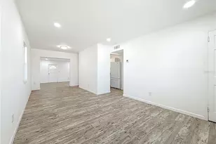 4716 Town N Country Blvd, Tampa, FL 33615 - Photo 10