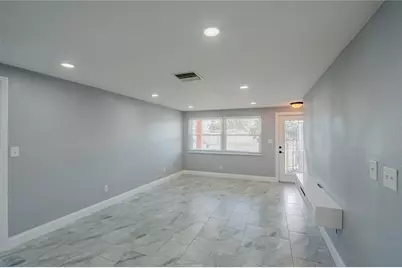 616 Highview Circle N, Brandon, FL 33510 - Photo 2