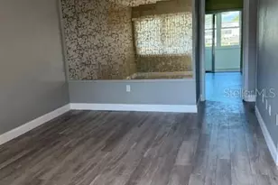 1051 79th Ave N, Saint Petersburg, FL 33702 - Photo 4