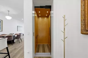 11797 1st St E, Treasure Island, FL 33706 - Photo 8