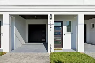 11797 1st St E, Treasure Island, FL 33706 - Photo 4
