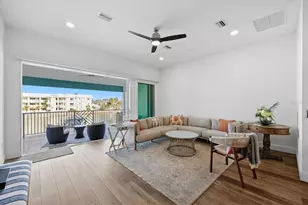 11797 1st St E, Treasure Island, FL 33706 - Photo 18