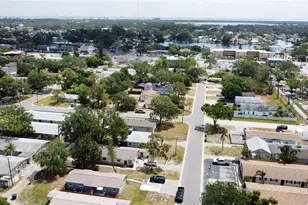 521 88th Ave N, Saint Petersburg, FL 33702 - Photo 4