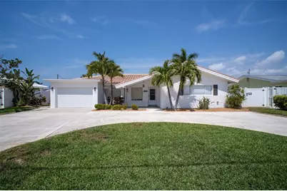 2220 E Vina Del Mar Boulevard, Saint Pete Beach, FL 33706 - Photo 2
