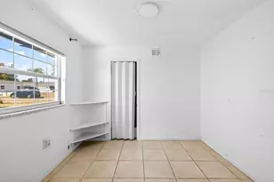 527 Julie Ln, Brandon, FL 33511 - Photo 18