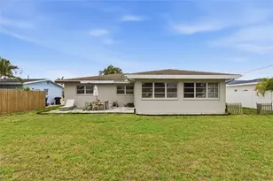 1129 39th Ave NE, Saint Petersburg, FL 33703 - Photo 38