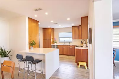 1129 39th Avenue NE, Saint Petersburg, FL 33703 - Photo 12