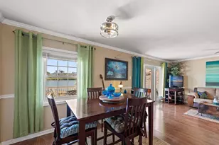 158 Pompano Dr SE, Saint Petersburg, FL 33705 - Photo 12