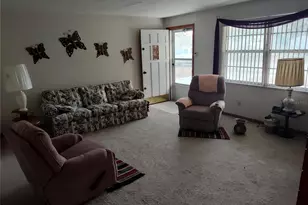 38247 3rd Ave, Zephyrhills, FL 33542 - Photo 4