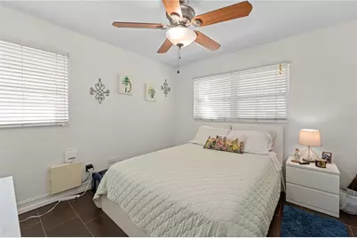 11155 2nd Street E, Treasure Island, FL 33706 - Photo 10