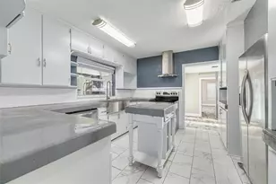 5655 1st Ave N, Saint Petersburg, FL 33710 - Photo 10