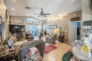 463 Emerald Cove Loop, Lakeland, FL 33813 - Photo 8