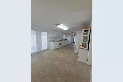 5817 Portsmouth Drive, Tampa, FL 33615 - Photo 6