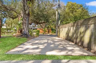 1402 Hilton Pl, Tampa, FL 33604 - Photo 36