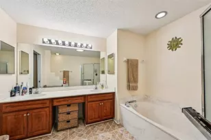 705 Tilbury Ct, Sun City Center, FL 33573 - Photo 22