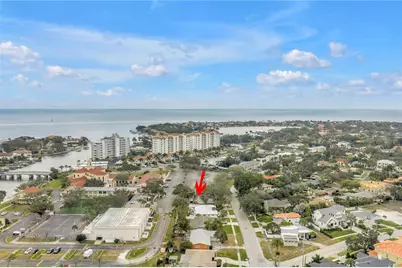 1297 Eden Isle Boulevard NE, Saint Petersburg, FL 33702 - Photo 10