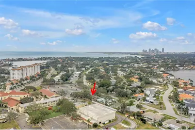 1297 Eden Isle Boulevard NE, Saint Petersburg, FL 33704 - Photo 16