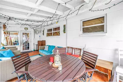 1297 Eden Isle Boulevard NE, Saint Petersburg, FL 33702 - Photo 20