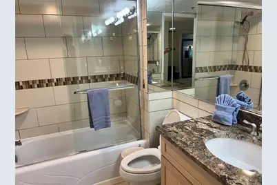 1001 Point Of Rocks Road #212, Sarasota, FL 34242 - Photo 4