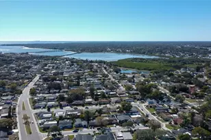 1821 Driftwood Cir N, Oldsmar, FL 34677 - Photo 8