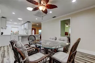 1821 Driftwood Cir N, Oldsmar, FL 34677 - Photo 42