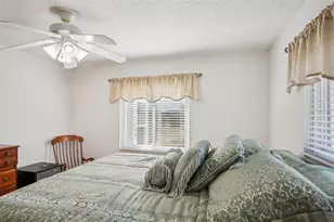 1640 Bentwood Dr, Sun City Center, FL 33573 - Photo 26