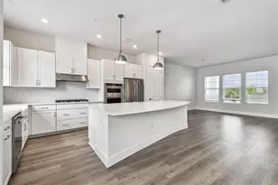 7204 Sutton Ln, Sarasota, FL 34240 - Photo 10