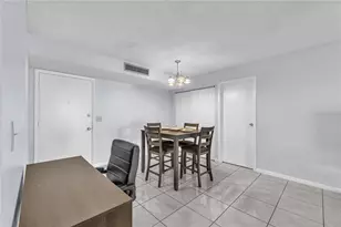 801 Russell Ln, Brandon, FL 33510 - Photo 16