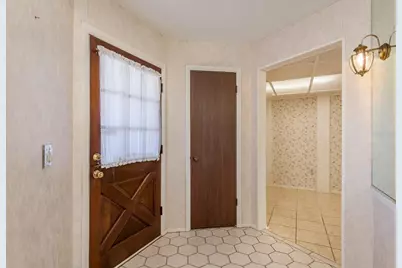 1408 Garden Avenue, Tarpon Springs, FL 34689 - Photo 4