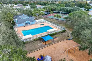 9550 Charlesberg Dr, Tampa, FL 33635 - Photo 44