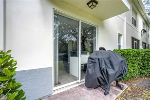 9550 Charlesberg Dr, Tampa, FL 33635 - Photo 32