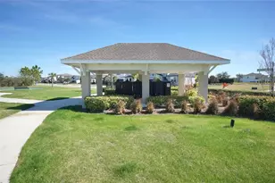 34480 Wynthorne Pl, Wesley Chapel, FL 33545 - Photo 30