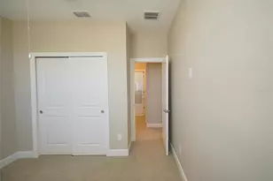 34480 Wynthorne Pl, Wesley Chapel, FL 33545 - Photo 20