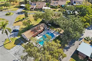 1310 Pelican Creek Crossing, Saint Petersburg, FL 33707 - Photo 36