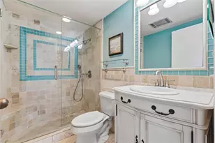 1310 Pelican Creek Crossing, Saint Petersburg, FL 33707 - Photo 18